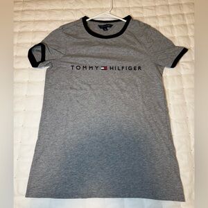 Tommy Hilfiger Gray T-Shirt with Black Trim